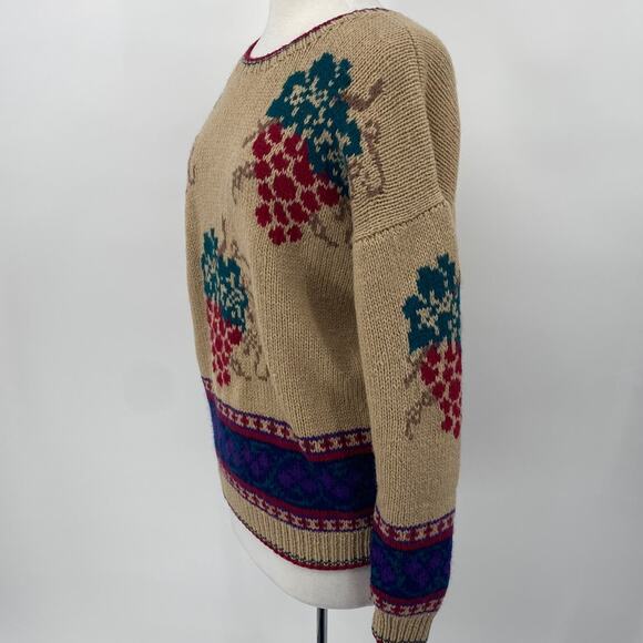 Vintage SKYR Shetland Wool Sweater Crewneck Pullover Grapes Pattern Tan Womens M - Picture 4 of 8